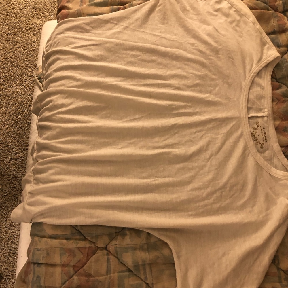 Size large women’s dress shirt